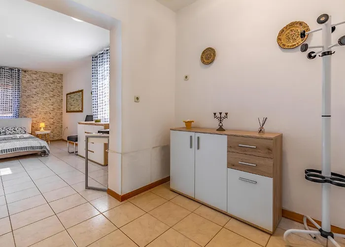 Apartman Awesome In With Wifi