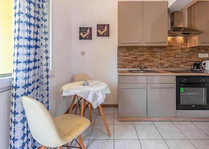 Awesome In With Wifi Apartment *